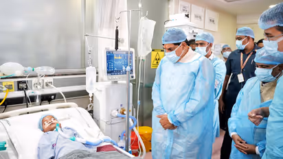 CM MOhan Yadav in nagpur meet Chhindwara Cough Syrup victim children