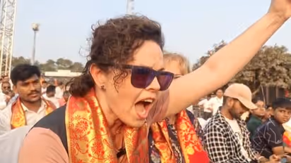 ayodhya deepotsav 2025 foreign visitors ram ki paidi saryu ghat