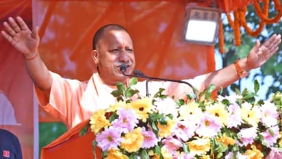 Bihar Chunav CM Yogi Adityanath campaigning Raxaul Lauriya Dhaka