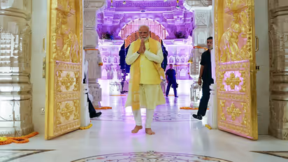 pm modi ayodhya ram mandir bhagwa flag hoisting ceremony 