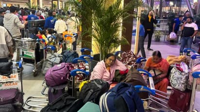 indigo flight cancellation passengers