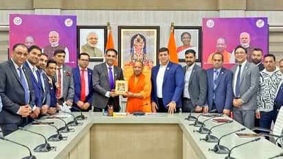 canadian hindu chamber of commerce meet CM Yogi