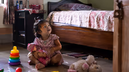 Bihar Toddler Found Playing Beside Mothers Body