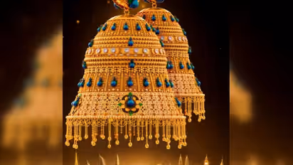 Dubai’s Giant Gold Jhumkas Weigh 16.5 Kg, Set 2 Guinness Records
