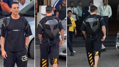 akshay kumar spotted carries led display bag 