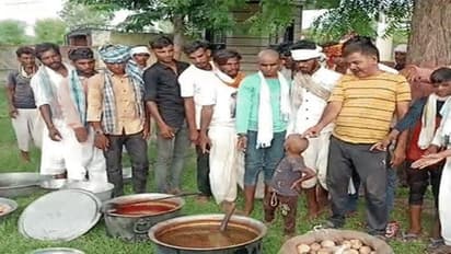 Mix poison on last ritual food serve