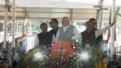 road show pm modi 00