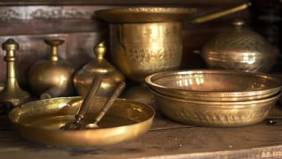 How-to-clean-brassware-utensils