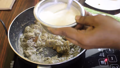 how-to-save-curd-from-splitting-while-adding-in-gravy-or-curry