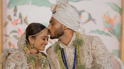 Axar-Patel-going-to-be-father-with-wife-Meha-Patel