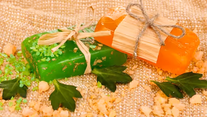 How-to-make-homemade-herbal-soap