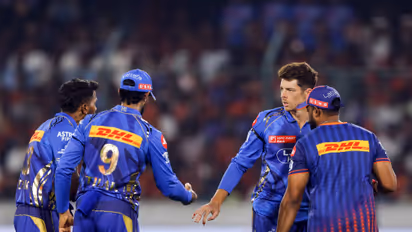 Mitchell Santner gets injured