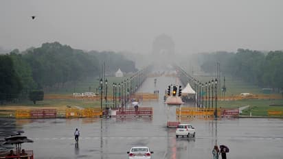 Delhi Rain Photo