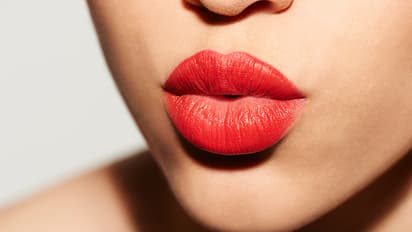 Buaity tips Follow natural rules to get attractive thick lips not surgery