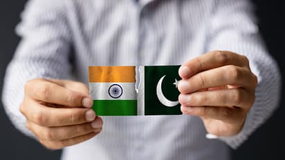 india pakistan flag