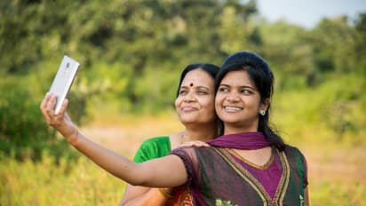 Here are five simple Vastu tips to resolve the quarrel between daughter in law and mother in law bsm