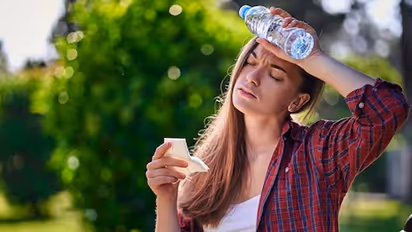 what foods cause body heat