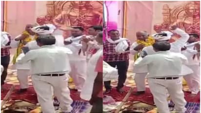 party worker slapped leader in UP