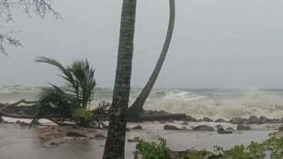 sea erosion Vadanappally