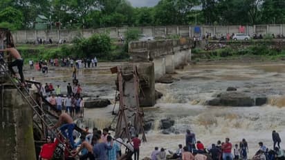 Indrayani River Bridge Collapses