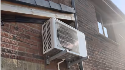 UK Man’s Viral AC Photo