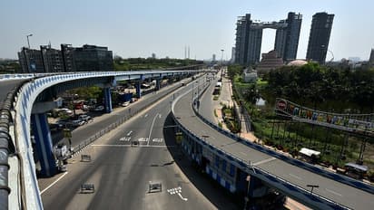 Traffic disrupted due to road accident at Maa flyover on EM bypass in Kolkata bsm