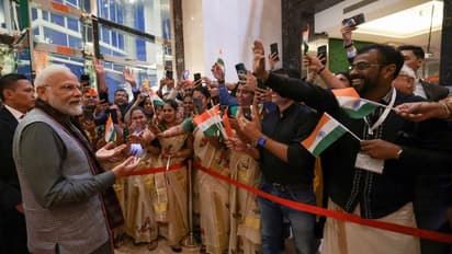 Narendra Modi welcomed in Jakarta