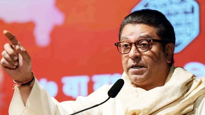 Javed Akhtar Raj Thackeray