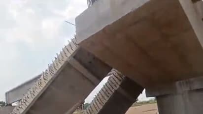 The bridge collapsed with a strong wind in Telangana