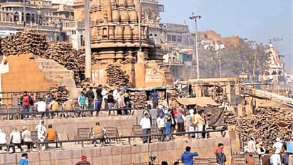 Manikarnika Ghat