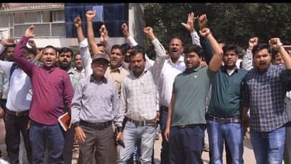 up electricity worker