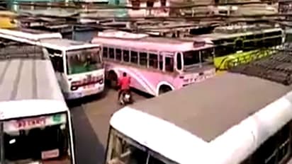 maldah to kolkata bus