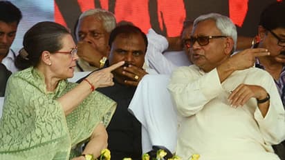 Nitish Kumar Sonia Gandhi