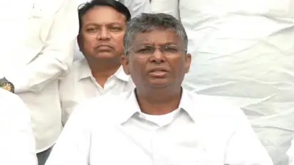 satish jarkiholi on dk shivakumar 