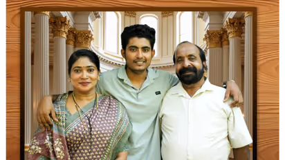 parasahayam pathrose malayalam web series first look poster