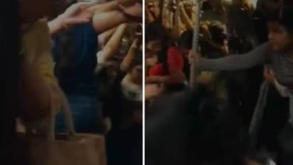 delhi metro viral video 