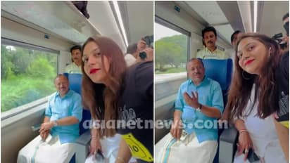 jyoti malhotra with bjp leaders k surendran v muraleedharan in vande bharat