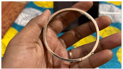 Bengaluru house owner gifted a silver ring to Tenant