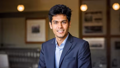 Ashutosh Synghal Leads a Blockchain-Powered AI Data Revolution in the Data Age