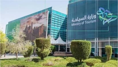 ministry of tourism organized job fairs in jeddah and medina