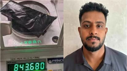 gold paste seized at karipur 