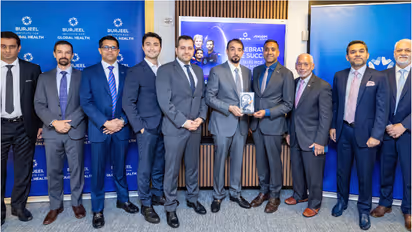 സ്വീറ്റ് റൈഡ് ഗവേഷണത്തിനായി ബഹിരാകാശത്ത് ഉപയോഗിച്ച ഇൻസുലിൻ പേന ബുർജീൽ ഹോൾഡിങ്സ് ആക്സിയം സ്പേസ് വിദഗ്ധർ ന്യൂയോർക്കിലെ ചടങ്ങിൽ അനാവരണം ചെയ്യുന്നു