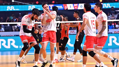 PVL 2025: Kolkata Thunderbolts Beat Hyderabad Hawks 3–1 in Diwali Clash