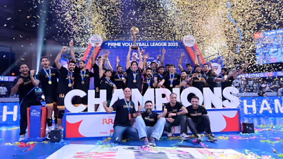 PVL 2025: Bengaluru Torpedoes Beat Mumbai Meteors to Win Season 4 Title