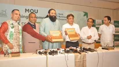 EcoKranti Begins in Surat Under Gurudev Sri Sri Ravi Shankar