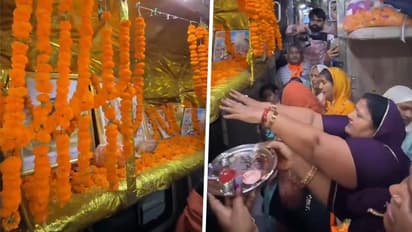 Upper Berth Decorated Like Temple, Aarti Performed Mid-Journey