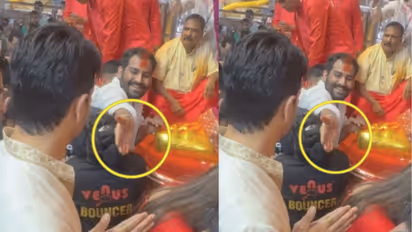 Sidharth Malhotra Called ‘Ghamandi’ As He Refuses To Shake Hands With a Fan at Ambani’s Ganpati Celebration - WATCH