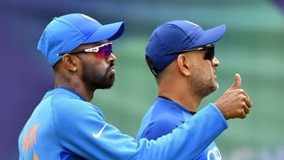 MS Dhoni, Hardik Pandya