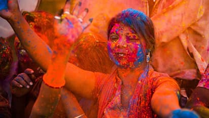 Holi 2022