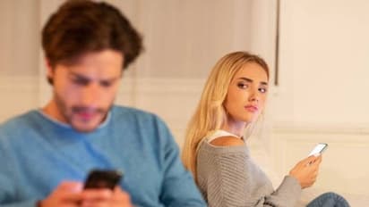 signs your husband is cheating